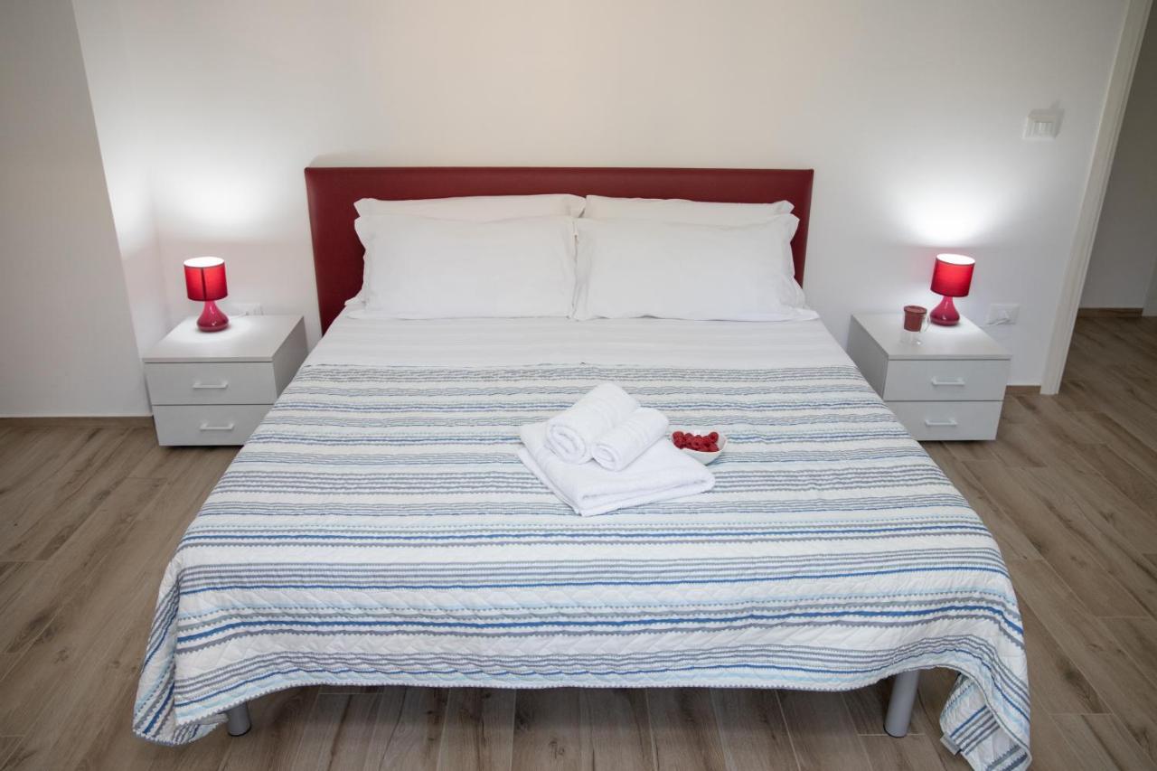 Casa Malaga Apartman Marina di Ragusa Kültér fotó